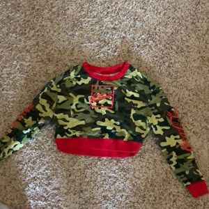 Cropped camo Coca-Cola shirt